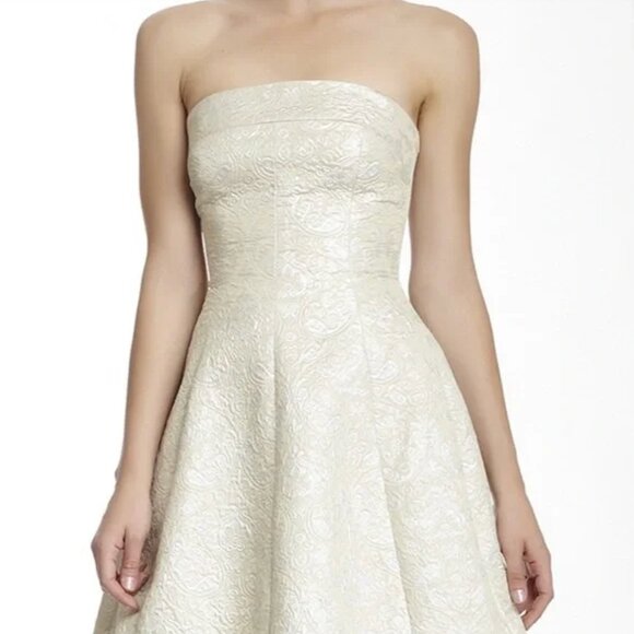Monique Lhuiller Textured Evening Dress in Pearl/Champagne Size 2